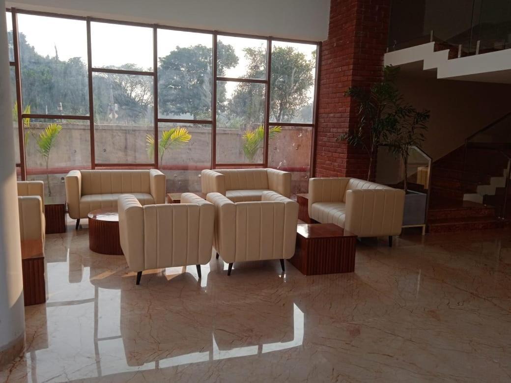 The Pearl Club Resort Shānti Niketan Extérieur photo