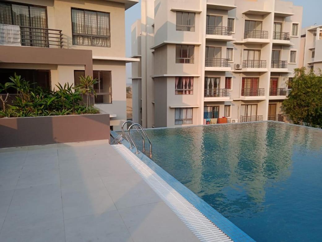 The Pearl Club Resort Shānti Niketan Extérieur photo